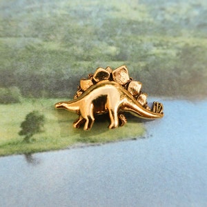 Stegosaurus Gold Lapel Pin- CC408G- Dinosaur Pins- Prehistoric Pins