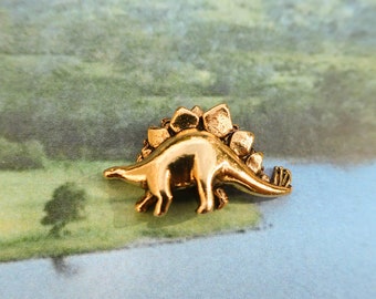 Stegosaurus Gold Lapel Pin- CC408G- Dinosaur Pins- Prehistoric Pins