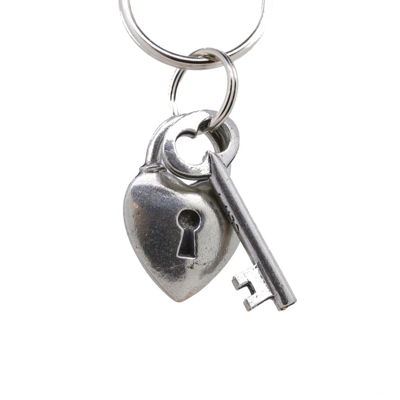 Key to My Heart Keychain K125 Valentine's Day Gifts and Accessories zdjęcie 2