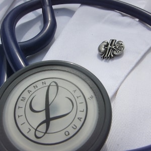 Kidneys Lapel Pin - CC391- Medical Pins for Doctors and Nurses- Hospital Pins