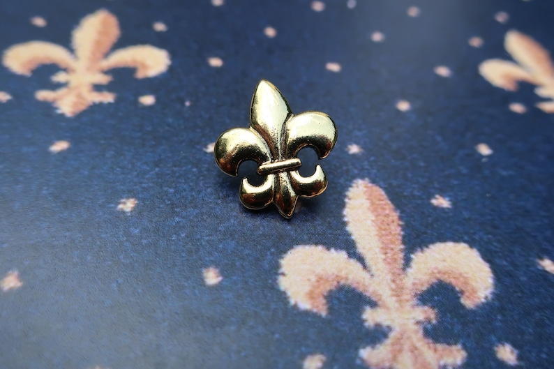 Gold Fleur de Lis Lapel Pin CC257G Fleur de Lis, Saints, Lily Flower, and New Orleans Pins image 1