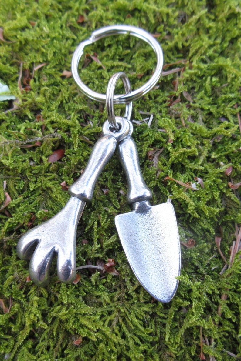 Trowel and Claw Keychain K139 Gifts for Gardeners Garden Etsy