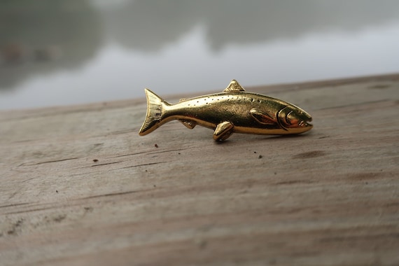 Salmon Gold Dipped Pewter Lapel Pin CC126G Fish and Fishing Pins