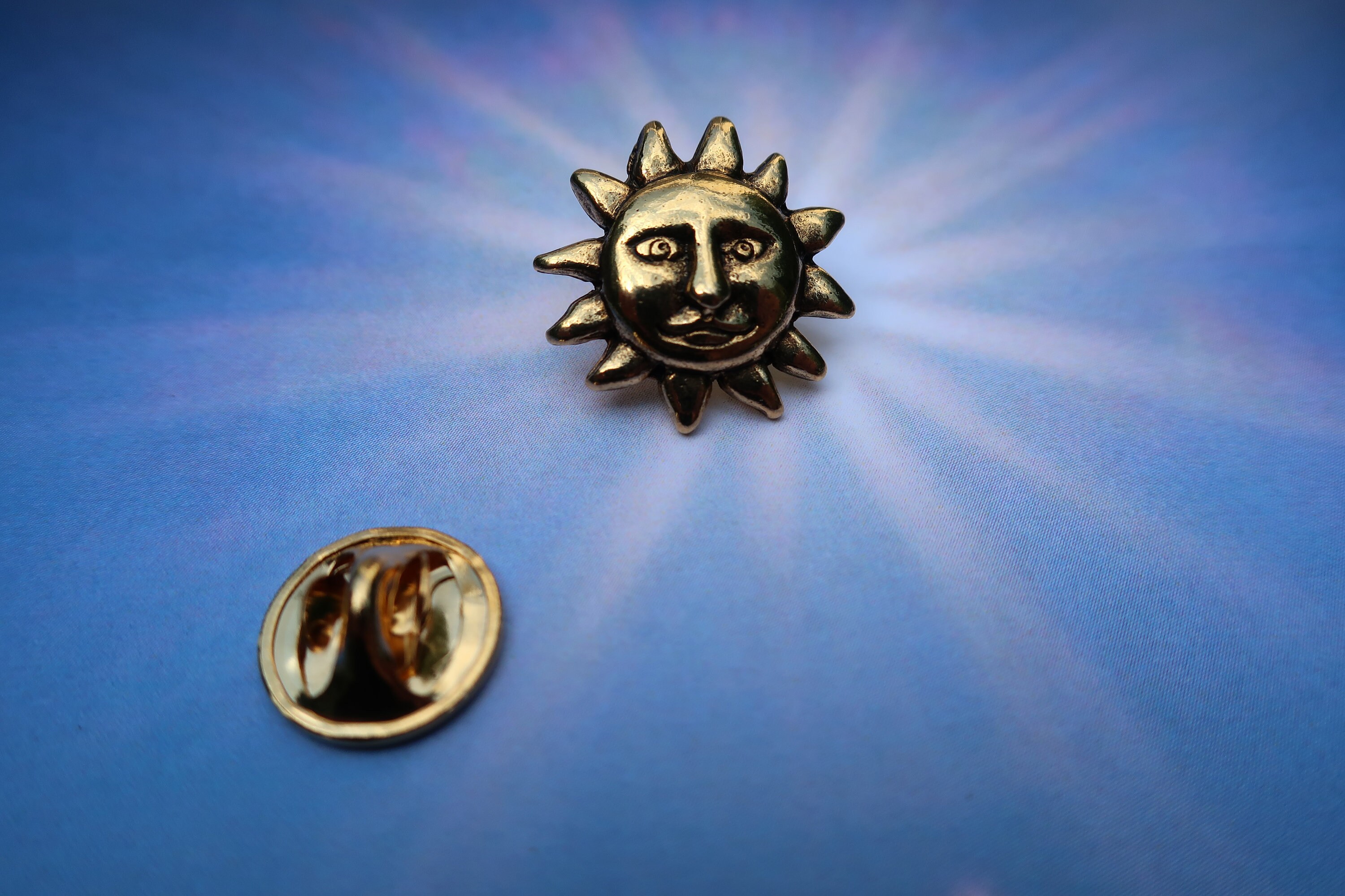 Sun Face Pin Gold Sunface Lapel Pin- CC393G- Sunface, Solstice, Sun, and Sunshine ...