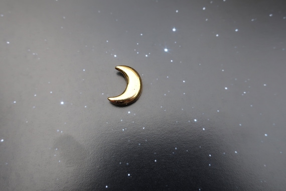 Gold Crescent Moon Lapel Pin- CC457G- Crescent, Moon, Moon Phases, Space and Astronomy Pins