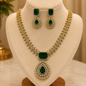 Green stone jewelry necklace set - Etsy 日本