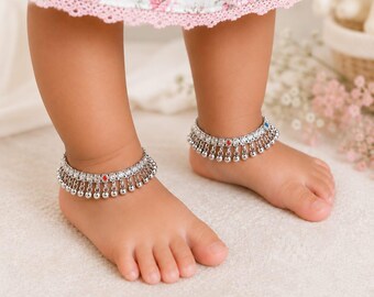 Tornozeleira infantil tradicional prateada com sino, tornozeleira prateada para bebê, pulseira de tornozelo, tornozeleira com pingente colorido, joia personalizada, presente para bebê/menina