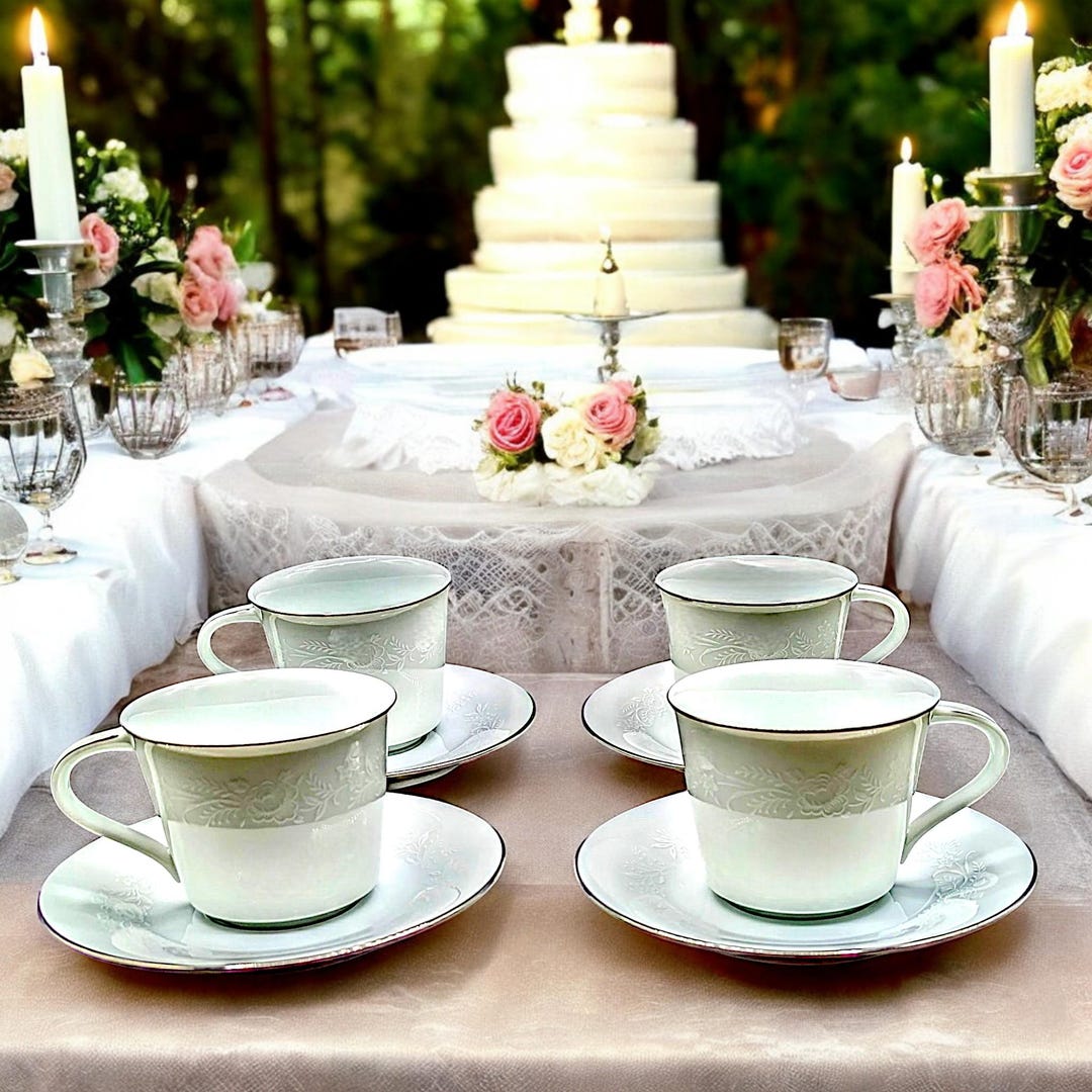 reina 箱750 Vintage Noritake Reina Cup and Saucer Set: Platinum Trim Floral