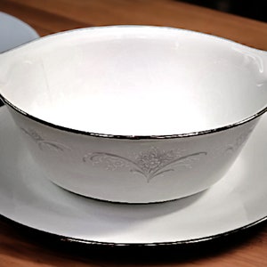 Vintage Noritake Casablanca Gravy Boat with Underplate: Platinum Trim Floral