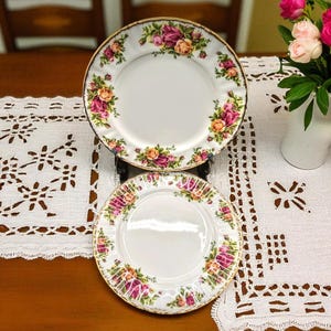 Vintage Set of 2 Vintage Royal Albert Old Country Roses Bone China England 1962 Backstamp Salad Plates 8 Inches