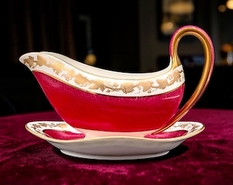 Vintage Wegewood Whitehall Gravy Boat with Underplate W 3994 Powder Ruby Band, Gold Grape Vine 1944-1987 England