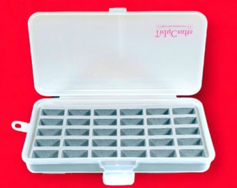 Caja de bobinas estilo M: almacenamiento para máquina de acolchado y brazo largo