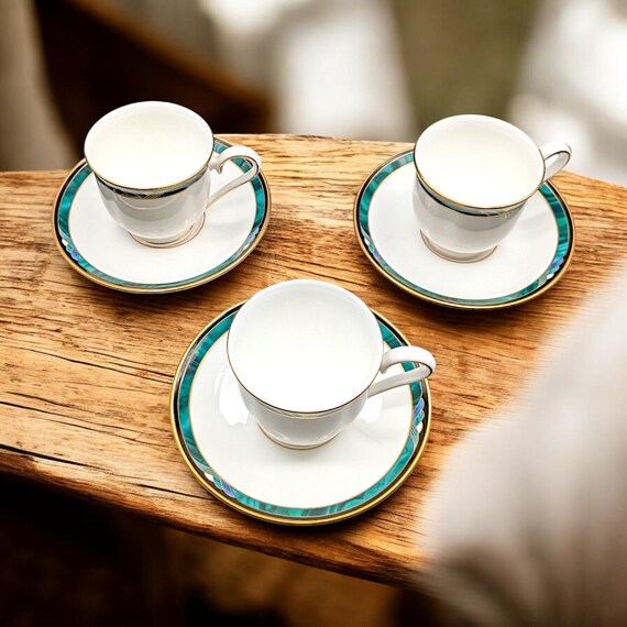 【値下げ】  Fine Bone China Lenox Kelly Bone China Teacup and Saucer Set – Malachite Green