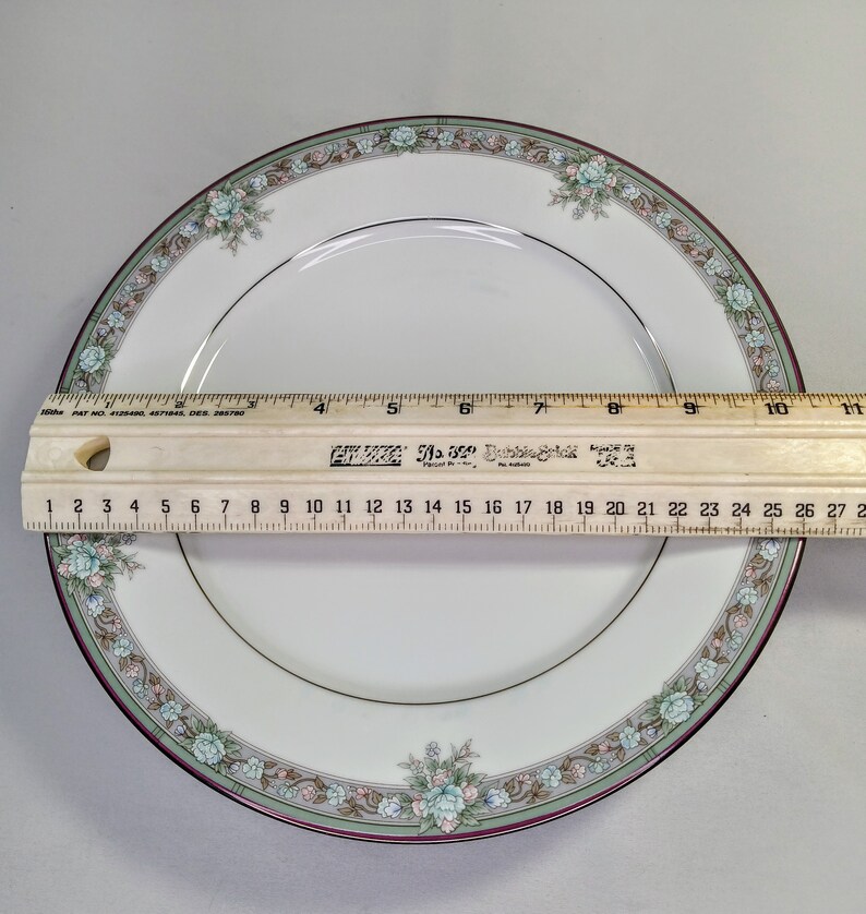 Set of 4 Legendary Noritake Lunceford Dinner Plates 10.25 Etsy