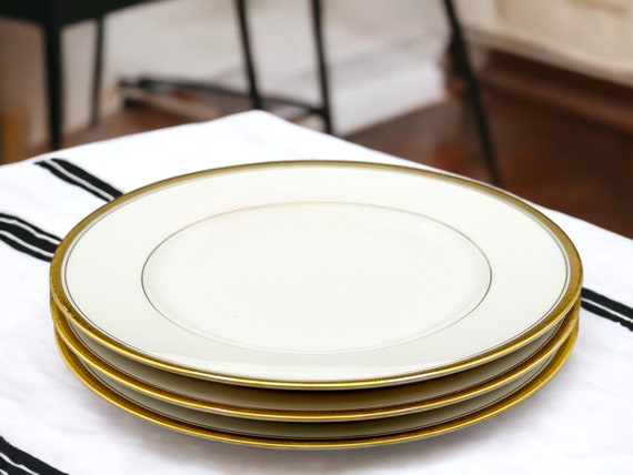 Vintage H&C Selb Heinrich Dinner Plates: Gold Greek Key Paragon