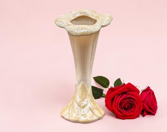 Vintage Belleek Ireland Sunflower Vase D188 Mark 7 Yellow Irish Pottery 7.5"