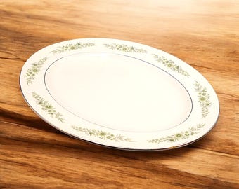 Vintage Wedgwood Westbury Large Oval Serving Platter Circa 1970s Bone China 15.5 Inches