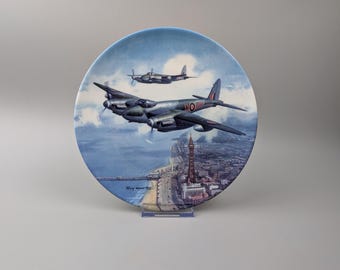 Royal Doulton Mosquito Over Blackpool Tower Roy Huxley bordendoos en certificaat