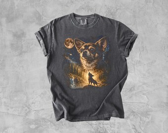Chihuahua Howling to The Moon Vintage T-Shirt, 90s Retro Animal Graphic Tee, Chihuahua Mom Gift, Silly Dog Shirt, Full Moon Animals Tee