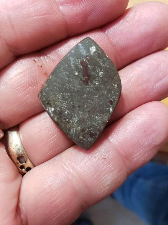 47x30x5 Snakeskin Jasper 82.4ct