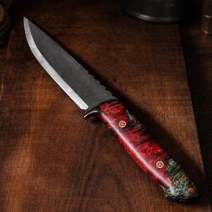 Vanax Steel Custom Bushcraftmesser - Griff aus stabilisiertem Holz, Lederscheide, Feuerstarter