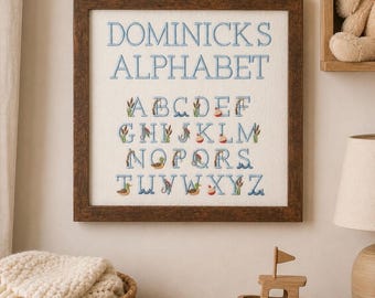 Gepersonaliseerde kinderkamerbord met vissenalfabet | Aangepaste babynaam muurdecoratie | Kinderkamerdecoratie vissen | Geborduurde ABC-muurkunst | Lijst van 12 x 12 inch