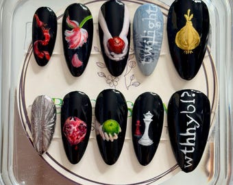 Uñas postizas pintadas a mano con efecto crepúsculo