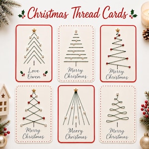 Könnte beinhalten: Sechs rechteckige Karten mit der Aufschrift Christmas Thread Cards, jede mit einem gestickten grünen Weihnachtsbaum aus Faden, kleinen Perlen, einem goldenen Stern als Spitze und Text wie Merry Christmas oder Love Owen in schwarzer Schrift.