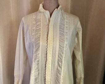 Edwardian Nightgown Nightie White Cotton Embroidered Trim long Sleeves 9 Pearl Button Front Back Pleat Antique Lingerie Long Gown Lovely