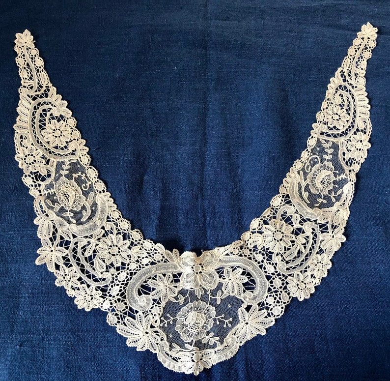Antique Lace Collar Handmade Bobbin and Needle Lace Lace Long Collar with Leaves and Flowers Motifs Wedding Heirloom Accessory for the Bride