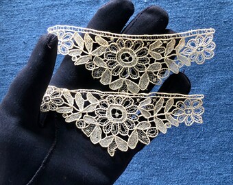 Child’s Antique Lace Cuffs Vintage Victorian Handmade Needle Lace Flowers and Vines 4 1/4 in. Length Cream Lace Tiny Children’s Accessory