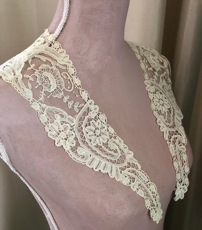 Antique Lace Collar Handmade Bobbin and Needle Lace Lace Long Collar with Leaves and Flowers Motifs Wedding Heirloom Accessory for the Bride