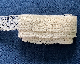 Antique Lace Trim 3+ Yards of 2 and 3/8 In. Wide Cream Lace Unused Excellent Condition Vintage Sewing Clothing Accessory Embellishment