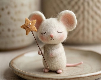 Felt wool mouse with stars, collectible wool mouse, small and whimsical animal figurine, soft and rustic gift.