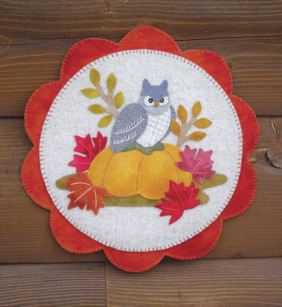 Oscar Wool Applique Candle Mat Pattern