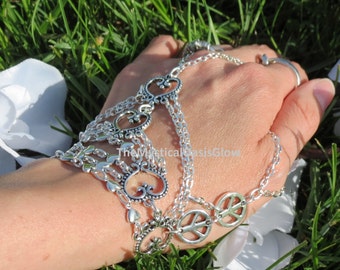 Bridal Slave Bracelet Heart Hand Chain Bracelet Ring, Finger Bracelet, Chain Glove, thumb bracelet, thumb ring, slave ring, bracelet