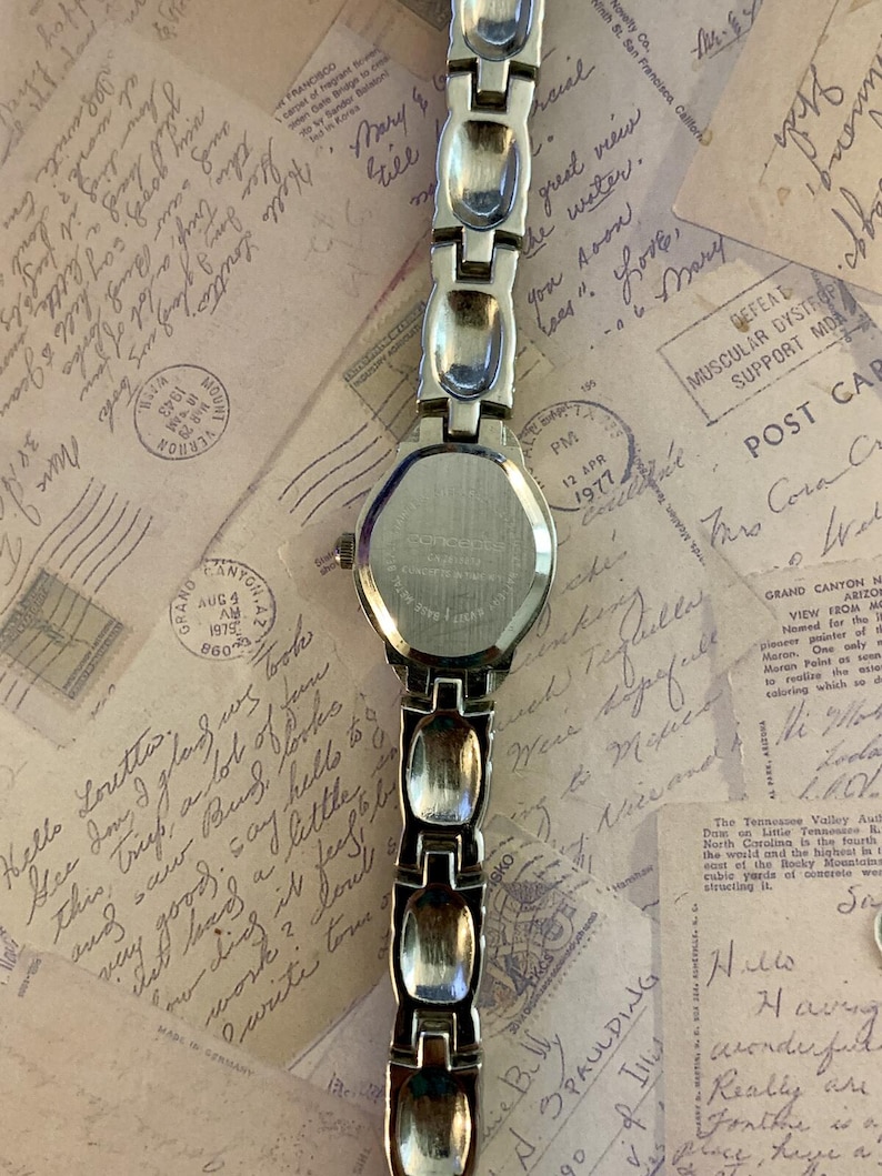Alternating Classical Portrait Cameos Antiqued Finish Bracelet Quartz Wristwatch image 4