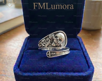 Anello con teschio gotico, cucchiaio con croce floreale, posate, fascia per dito, regalo per lei, anello con testa di scheletro rosa, posate spettrali, gioielli regalo