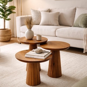 Mesas nido con forma de seta hechas a mano – Mesas auxiliares escandinavas de madera maciza (juego de 3)