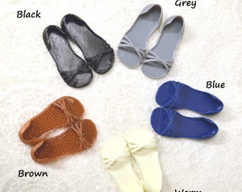 Doll shoes for Danny Choo's vinyl Smart Doll. Choose from colors available.