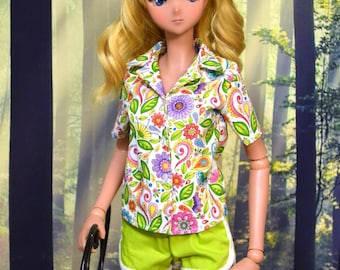 Smart Doll short-sleeved travel shirts with working buttons. Will also fit 1/3 scale BJDs with below measurements.