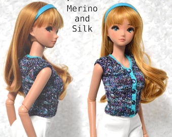 Hand-knit vests with cable design at waist for Smart Doll and 1/3 scale BJDs