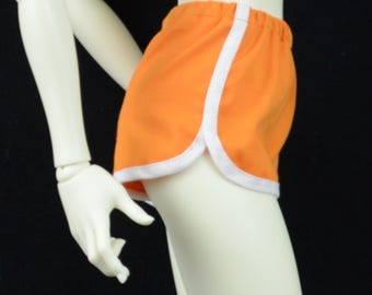 Feeple 65 Delphin Shorts, auch für kurvige 1/3 60-65 cm BJDs in Auswahl von Farben, modelliert auf FeePle 65