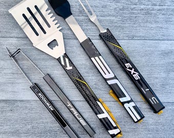 Handgjorda begagnade hockeyklubbor för spelare, grillredskap, 4 delar med fodral