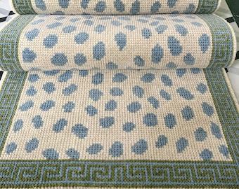 Prickig matta Handknuten matta Elfenbensmatta Blå och grön matta Geometrisk kantmatta Anpassade mattor Boho-inredning Skandinavisk matta Löparmatta Coola mattor