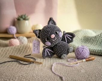 Oscar de kleine vleermuis gehaakte pdf | Leuk kawaii amigurumi-speelgoed | Eenvoudige halloween-doe-het-zelf