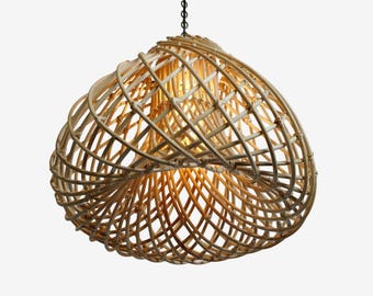 Small Rattan Java Drop Lantern – Natural Swirl Hanging Light with Chain