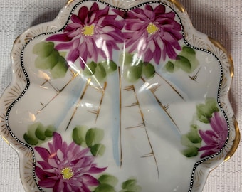 Handbemalte Porzellan Schale. Japan Lila-Gold