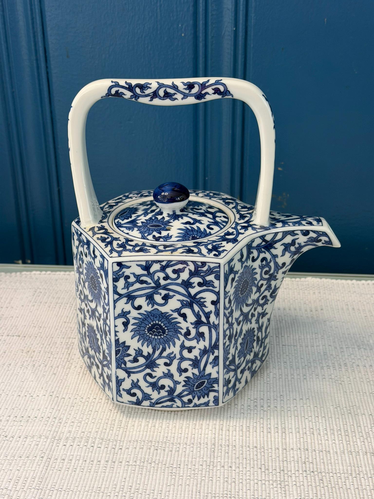 Takahashi San Francisco Teapot - Etsy