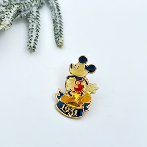 Mickey Mouse - 1988 Disney Store Pin